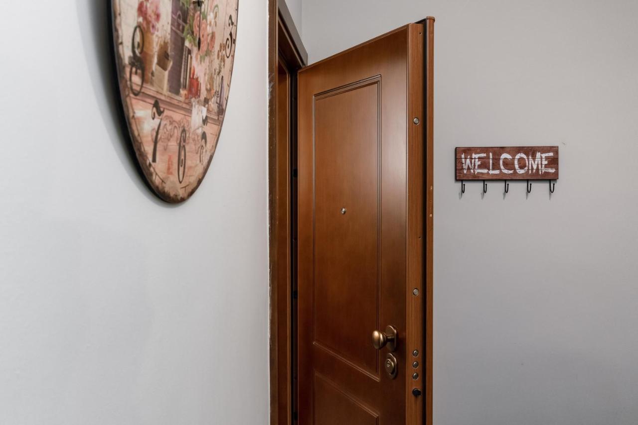 Athens Flower Apartment Bagian luar foto
