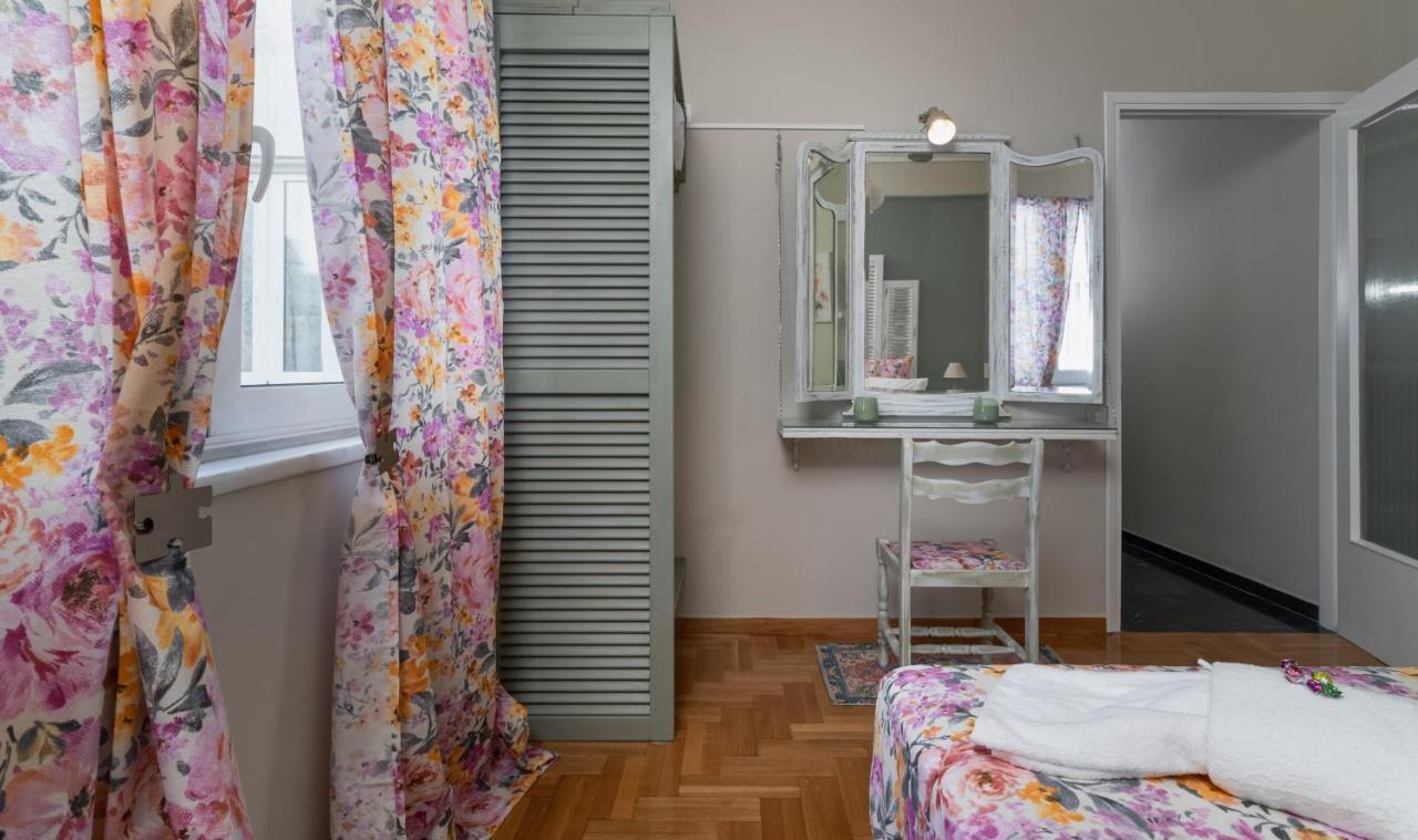 Athens Flower Apartment Bagian luar foto